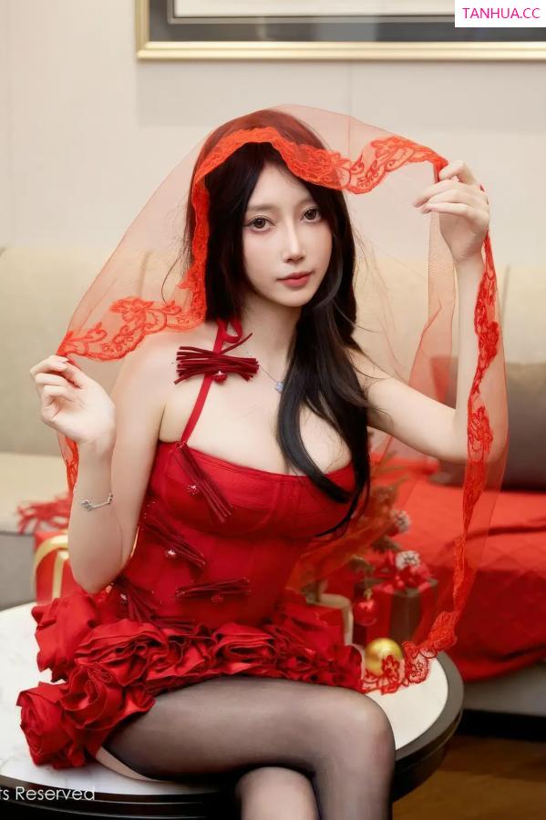 玥儿玥  [XiuRen]高清写真图 2025.12.22 No.11136 玥儿玥er 圣诞主题第32张图片